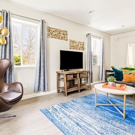 Stylish City Retreat - King Beds - Walk To Sloans Lake 덴버 외부 사진